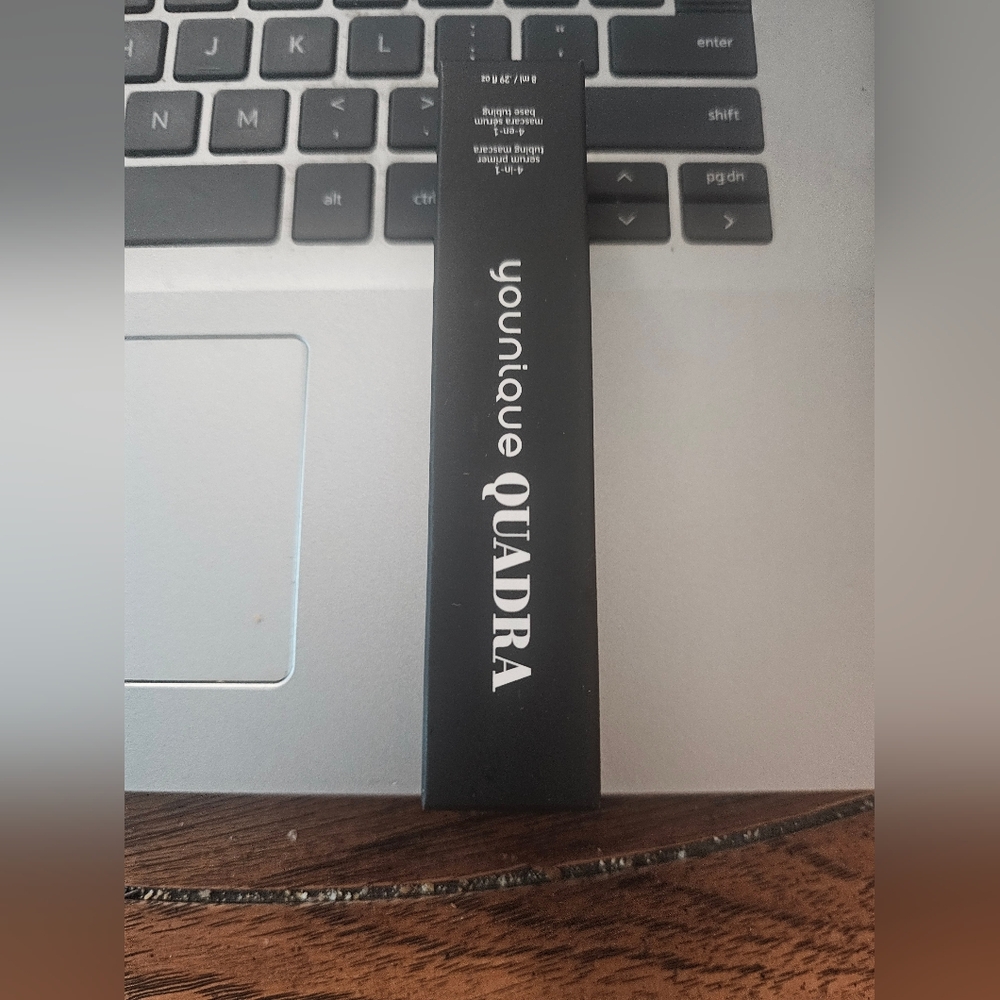 Younique Quadra
